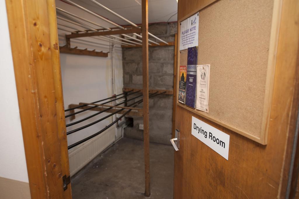 Craggan Outdoors Ardenbeg Bunkhouse Vandrarhem Grantown-on-Spey Rum bild